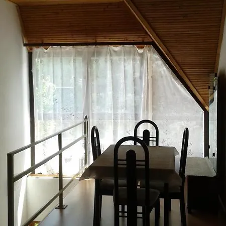 Hutter Vendeghaz Penzion *