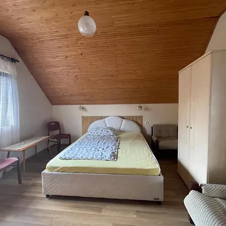 Hutter Vendeghaz Guest house Szantod