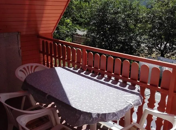 Hutter Vendeghaz * Szantod