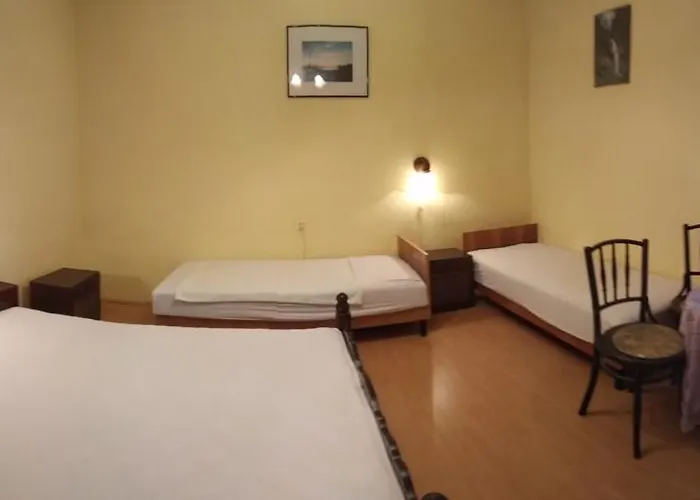 Hutter Vendeghaz * Szántód