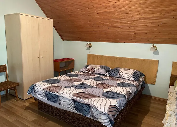 Hutter Vendeghaz * Szantod